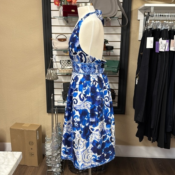 Adrianna Papell Blue and White Floral Print Silk Halter Neck Dress Size 8 - Picture 8 of 9